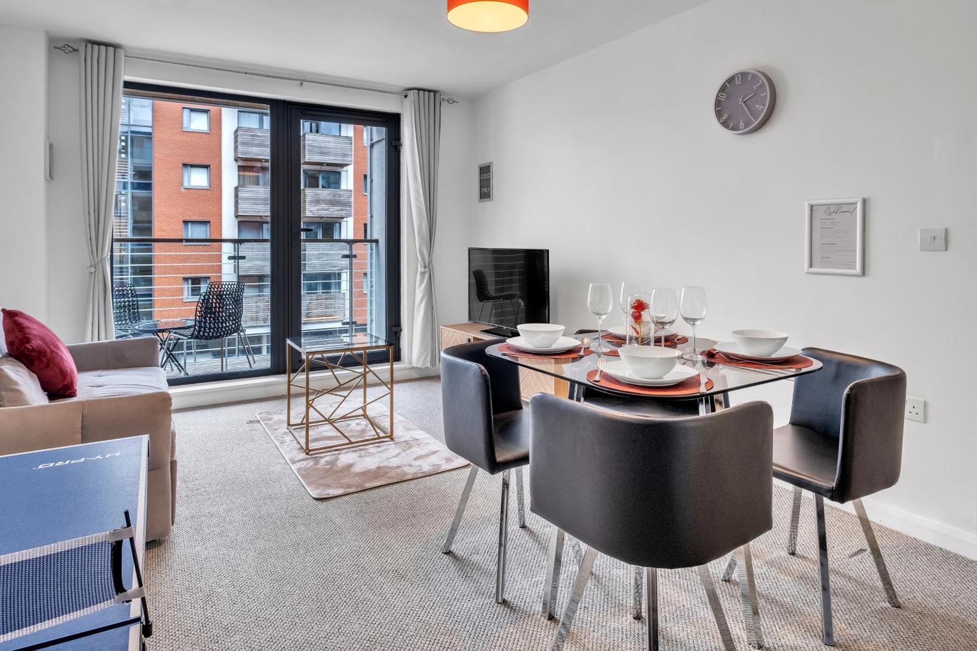 Central Suite Near Mailbox, King Bed, Ping Pong, Netflix, Sleeps 4 เบอร์มิงแฮม ภายนอก รูปภาพ