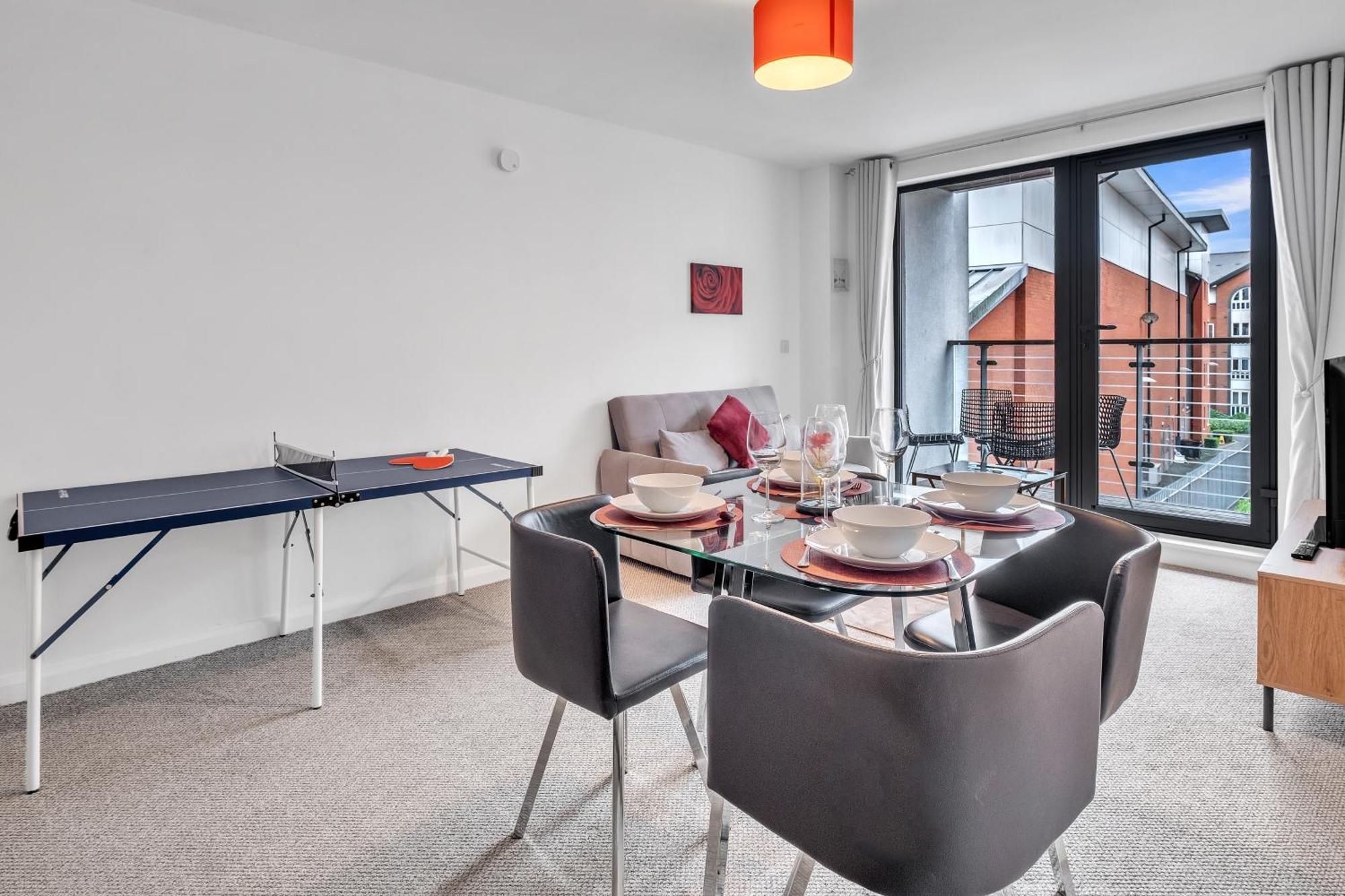 Central Suite Near Mailbox, King Bed, Ping Pong, Netflix, Sleeps 4 เบอร์มิงแฮม ภายนอก รูปภาพ